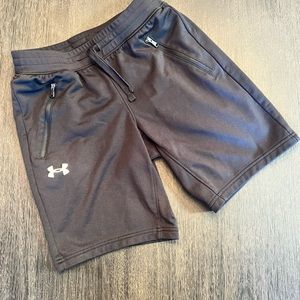 Under Armour- Boys - Shorts